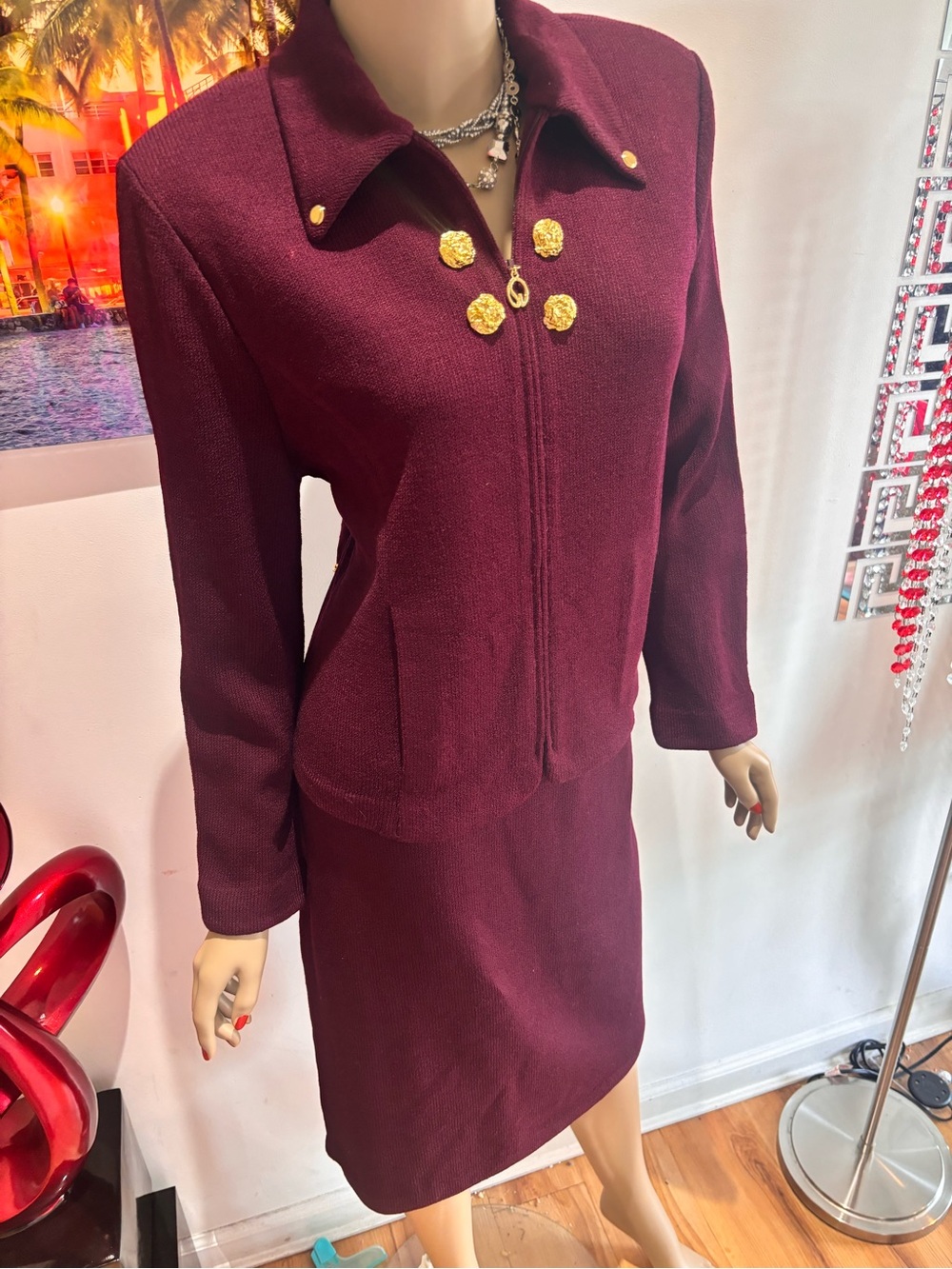 St. John Burgundy beet skirt suit embellished Gold Buttons 10 M